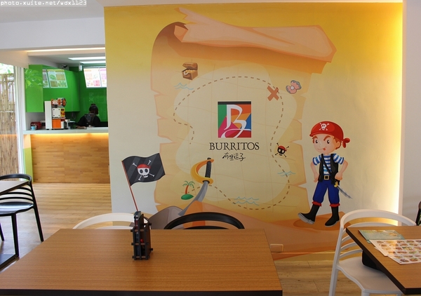 布里逗子BURRITOS：Burritos布里逗子●漢堡庭園餐廳♡溫莎乳酪牛肉堡讓人驚豔~103.06.29