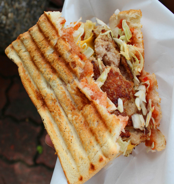 點點餐桌dottable：[台南]自己的餐車自己追 神秘幽靈點點餐桌Dottable