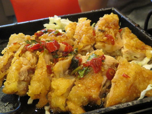 九龍台食鐵板鍋(士林店):鐵板料理加火鍋綜合新吃法的"九龍台食鐵板鍋"食記