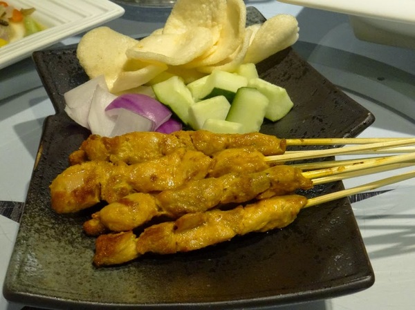 馬六甲馬來西亞風味餐廳(新竹竹北店):【口碑劵】終於吃到錯過又錯過的馬來西亞菜,推薦咖哩雞海南雞-馬六甲馬來西亞風味餐廳