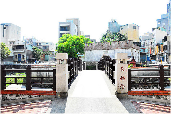 鳳山縣城東便門:【高雄】鳳山區。東便門 東福橋 東福祠