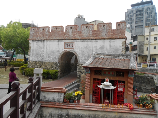 鳳山縣城東便門：文化公車遊趣(十四)~鳳邑巡禮之東便門篇