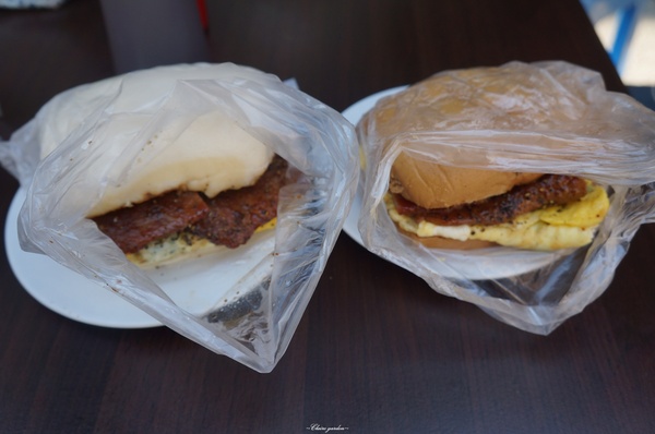 亞義號旁的無名早餐：[2015台南行]中西區民權路無名早餐店~食尚玩家推薦肉蛋吐司