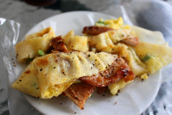 亞義號旁的無名早餐：[台南]巷內的排隊人氣燒肉 亞藝號無名早餐