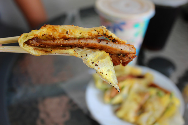 亞義號旁的無名早餐：[台南]巷內的排隊人氣燒肉 亞藝號無名早餐