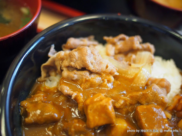すき家SUKIYA(古亭店):【食記】台北Sukiya すき屋 食其家 牛丼咖哩速食專賣店@中正捷運MRT古亭 : 接近日本的口味, 咖哩牛肉與可樂餅都有到位!