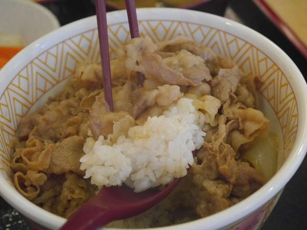 すき家SUKIYA(古亭店):【橘子雞排】南門市場捷運站-SUKIYA すき家 日本來台的牛丼專賣