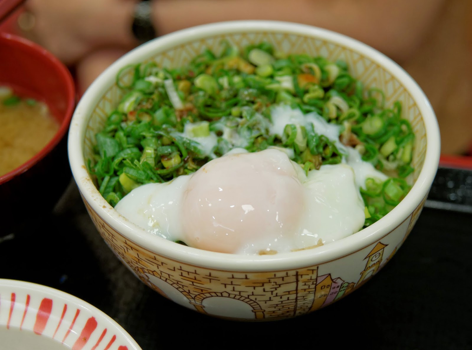 すき家 蔥溫玉牛丼