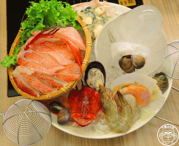 百草三味:呷飽祙【台北中山・百草三味鍋物】一次吃進十餘種契作有機葉菜