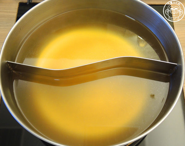 百草三味:呷飽祙【台北中山・百草三味鍋物】一次吃進十餘種契作有機葉菜