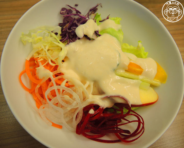 百草三味:呷飽祙【台北中山・百草三味鍋物】一次吃進十餘種契作有機葉菜