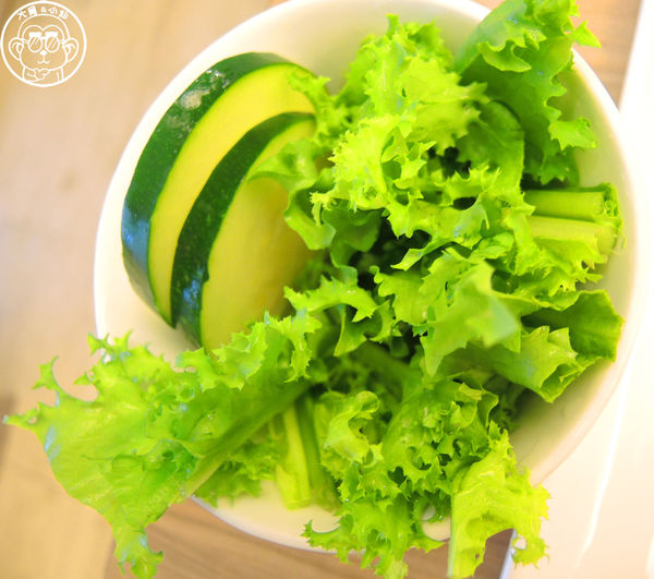 百草三味:呷飽祙【台北中山・百草三味鍋物】一次吃進十餘種契作有機葉菜