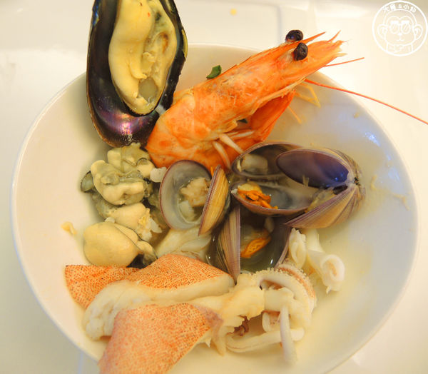 百草三味:呷飽祙【台北中山・百草三味鍋物】一次吃進十餘種契作有機葉菜