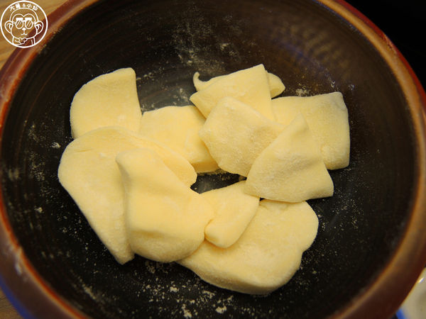 百草三味:呷飽祙【台北中山・百草三味鍋物】一次吃進十餘種契作有機葉菜