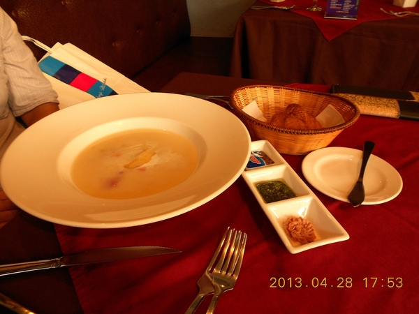 La Vaca黑牛阿根廷烤肉餐酒館:LA VACA阿根廷烤肉餐廳-同盟二路81號(愛河之心旁)