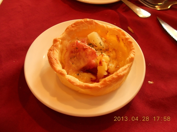 La Vaca黑牛阿根廷烤肉餐酒館:LA VACA阿根廷烤肉餐廳-同盟二路81號(愛河之心旁)