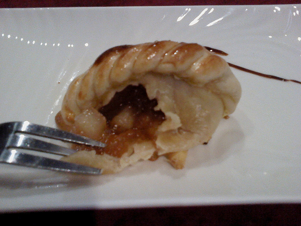 La Vaca黑牛阿根廷烤肉餐酒館：LA  VACA阿根廷烤肉餐廳2-同盟二路81號(愛河之心旁)