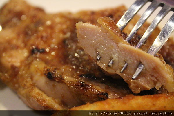 卡帕卡巴Capa Kaba-原味炭火牛排(士林基河總店):台北 士林夜市 【非凡大探索報導 炭火烤排超正點! 】卡帕卡巴Capa Kaba-原味炭火牛排(士林基河總店)捷運劍潭站