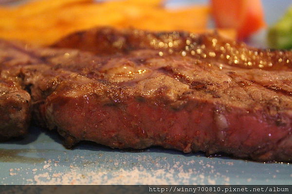 卡帕卡巴Capa Kaba-原味炭火牛排(士林基河總店):台北 士林夜市 【非凡大探索報導 炭火烤排超正點! 】卡帕卡巴Capa Kaba-原味炭火牛排(士林基河總店)捷運劍潭站