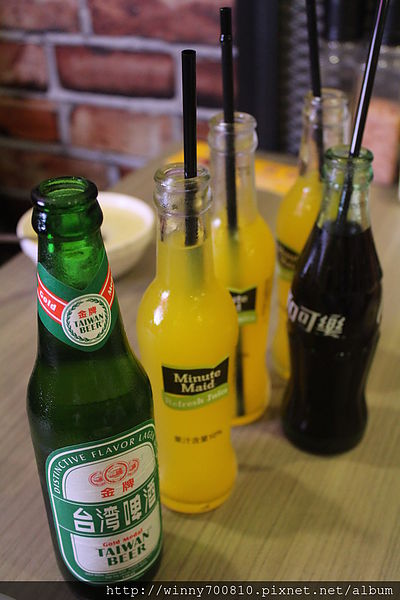 卡帕卡巴Capa Kaba-原味炭火牛排(士林基河總店):台北 士林夜市 【非凡大探索報導 炭火烤排超正點! 】卡帕卡巴Capa Kaba-原味炭火牛排(士林基河總店)捷運劍潭站