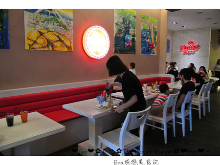 The Dating Burger 美式餐廳(羅東超人店):【食記】oO。宜蘭 羅東 The Dating Burger 特別又好吃的波蘿小漢堡,大家趕快來吃嚐鮮喲~。o○。