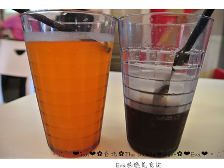 The Dating Burger 美式餐廳(羅東超人店):【食記】oO。宜蘭 羅東 The Dating Burger 特別又好吃的波蘿小漢堡,大家趕快來吃嚐鮮喲~。o○。