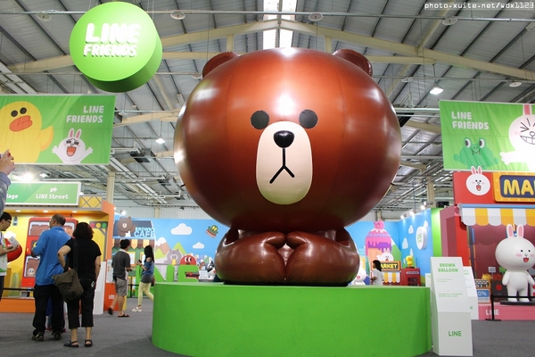 LINE互動樂園展(台中場): LINE FRIENDS 互動樂園(台中)❤好可愛好好拍~103.07.09