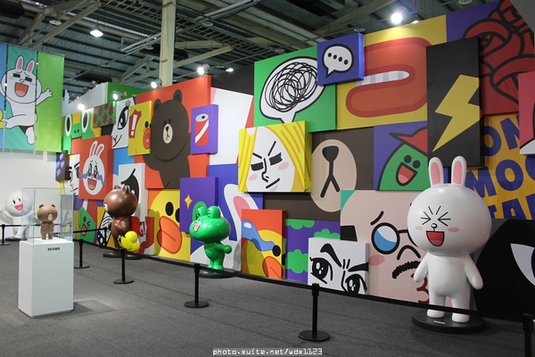 LINE互動樂園展(台中場): LINE FRIENDS 互動樂園(台中)❤好可愛好好拍~103.07.09