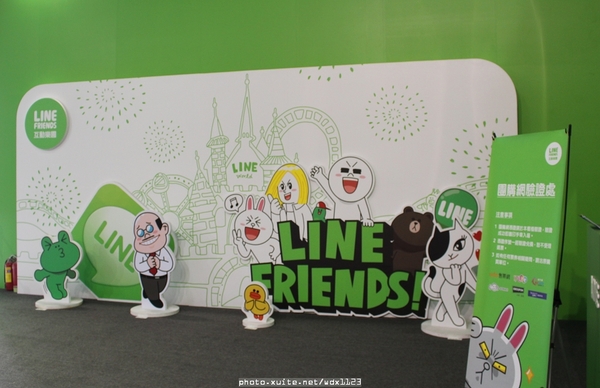 LINE互動樂園展(台中場): LINE FRIENDS 互動樂園(台中)❤好可愛好好拍~103.07.09