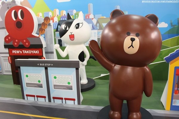 LINE互動樂園展(台中場): LINE FRIENDS 互動樂園(台中)❤好可愛好好拍~103.07.09