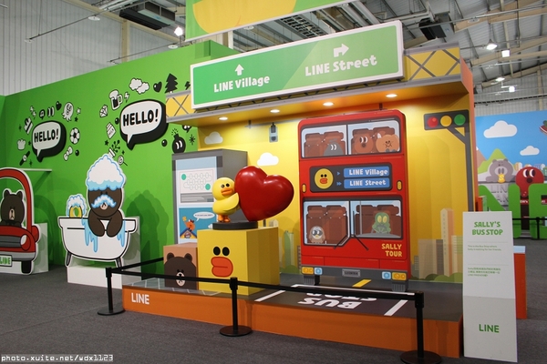 LINE互動樂園展(台中場): LINE FRIENDS 互動樂園(台中)❤好可愛好好拍~103.07.09