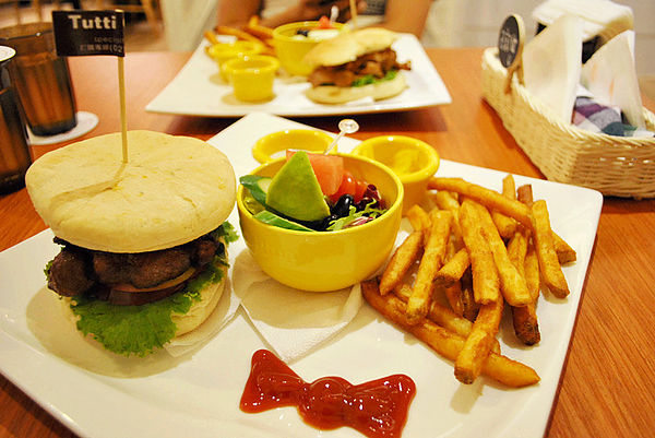 Tutti Cafe圖比咖啡創意早午餐(敦北):口碑券3【松山】Tutti Cafe圖比咖啡創意早午餐(敦北店)。療癒系的可愛拉花