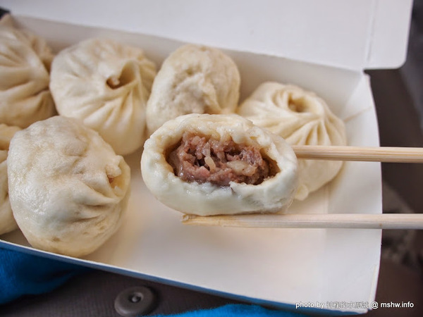 葉小籠包:【食記】台中葉小籠包@西區模範市場BRT中正國小 : 不是湯包,水湳50年老口味的迷你小肉包?