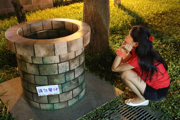 新北市兒童藝術節之童話城堡(新北市府廣場)：媽呀~~我來到大人國了「新北市兒童藝術節」之童話城堡