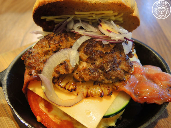 LOCO FOOD 樂口福咖啡:呷飽祙【台北中山・LOCO FOOD 樂口福】鐵鍋早餐大行其道