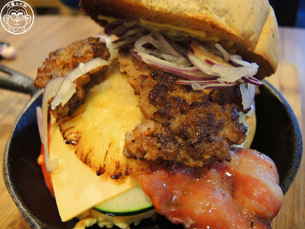 LOCO FOOD 樂口福咖啡:呷飽祙【台北中山・LOCO FOOD 樂口福】鐵鍋早餐大行其道