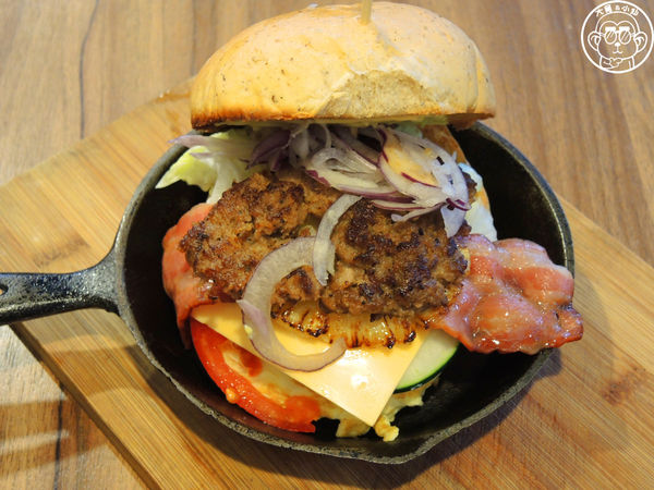 LOCO FOOD 樂口福咖啡:呷飽祙【台北中山・LOCO FOOD 樂口福】鐵鍋早餐大行其道