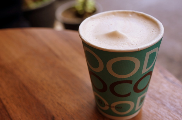 LOCO FOOD 樂口福咖啡:(胖樺食記)台北中山必吃早餐"LOCO FOOD 樂口福"。大排長龍為那鐵鍋酥皮蛋捲及大口咬個堡。