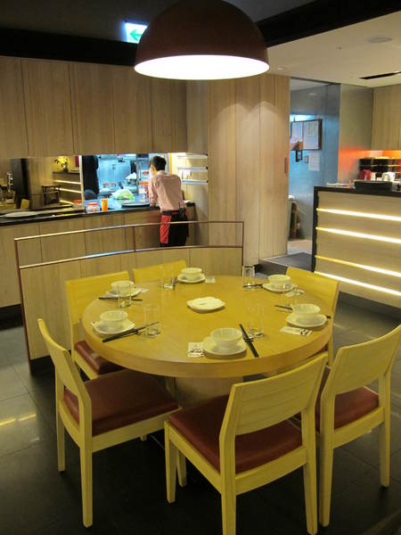 開飯川食堂(永和店)：(胖樺食記)新北永和比漾廣場連鎖餐廳：開飯川食堂。改良版眾多川菜選擇下飯誘人。