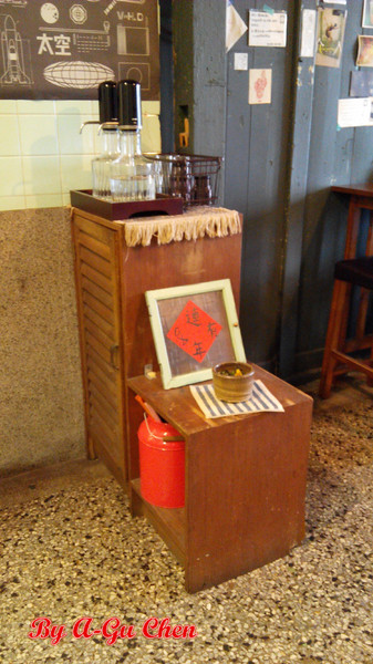 卡加米亞咖啡：【臺南Ω中西區】卡加米亞咖啡。在怎麼拍都很文青的老屋中享用美味早午餐與手作甜點