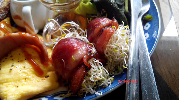 卡加米亞咖啡：【臺南Ω中西區】卡加米亞咖啡。在怎麼拍都很文青的老屋中享用美味早午餐與手作甜點