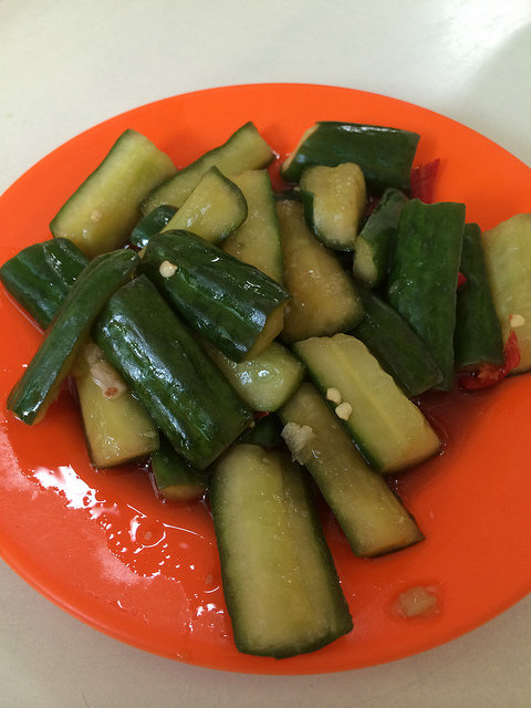 戴記福建涼麵：[夏日涼麵特輯]PART1炎炎夏日除了吃冰.玩水消暑~中午大熱天食慾不振的時候,最適合吃涼麵了！