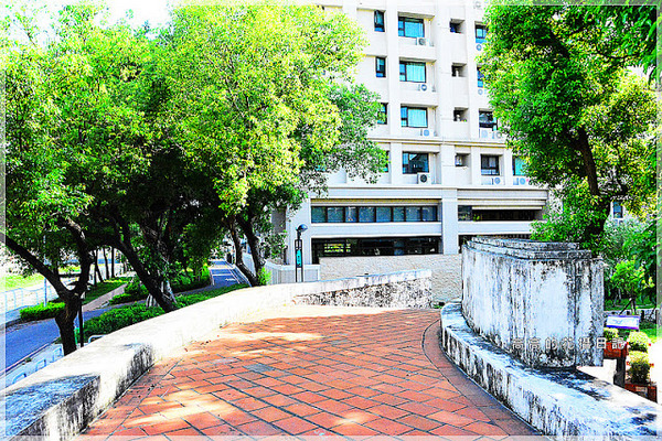 訓風砲台:【高雄】鳳山區。訓風砲台