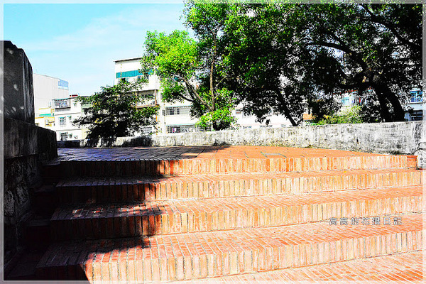 訓風砲台:【高雄】鳳山區。訓風砲台