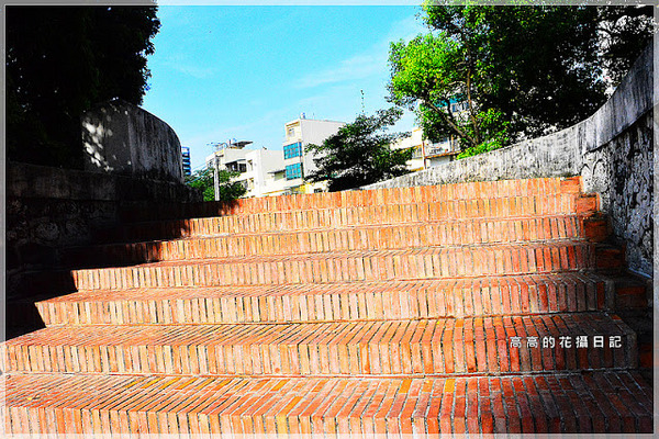 訓風砲台:【高雄】鳳山區。訓風砲台