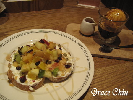 Kaya Kaya Café：Kaya Kaya Café （台北東區）