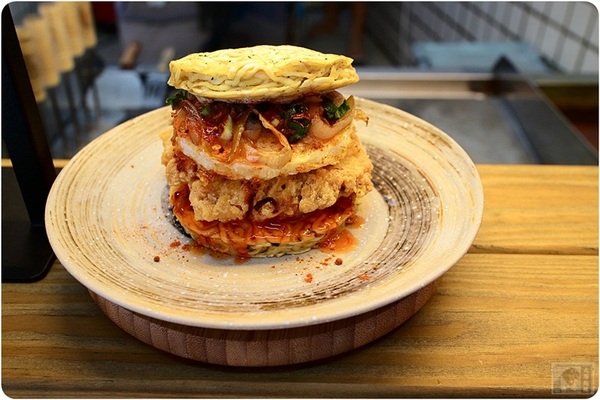 喜多方拉麵燒:喜多方-拉麵燒-用心料理與好食材的拉麵漢堡