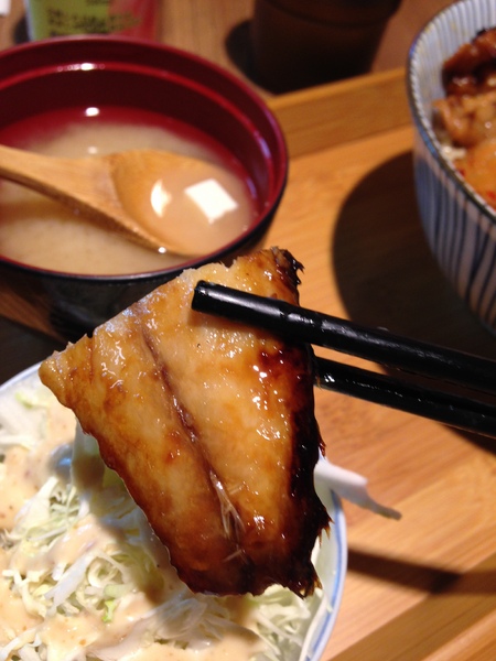 滿燒肉丼食堂(板橋江子翠店):滿燒肉丼食堂~ 平 價 高 享 受 !