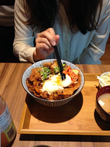 滿燒肉丼食堂(板橋江子翠店):滿燒肉丼食堂~ 平 價 高 享 受 !