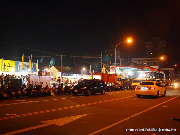 經貿文創觀光夜市：【景點】台中水湳經貿文創觀光夜市村@西屯 : 攤販多,規模頗大,同質性略高,停車空間有待改善的新夜市